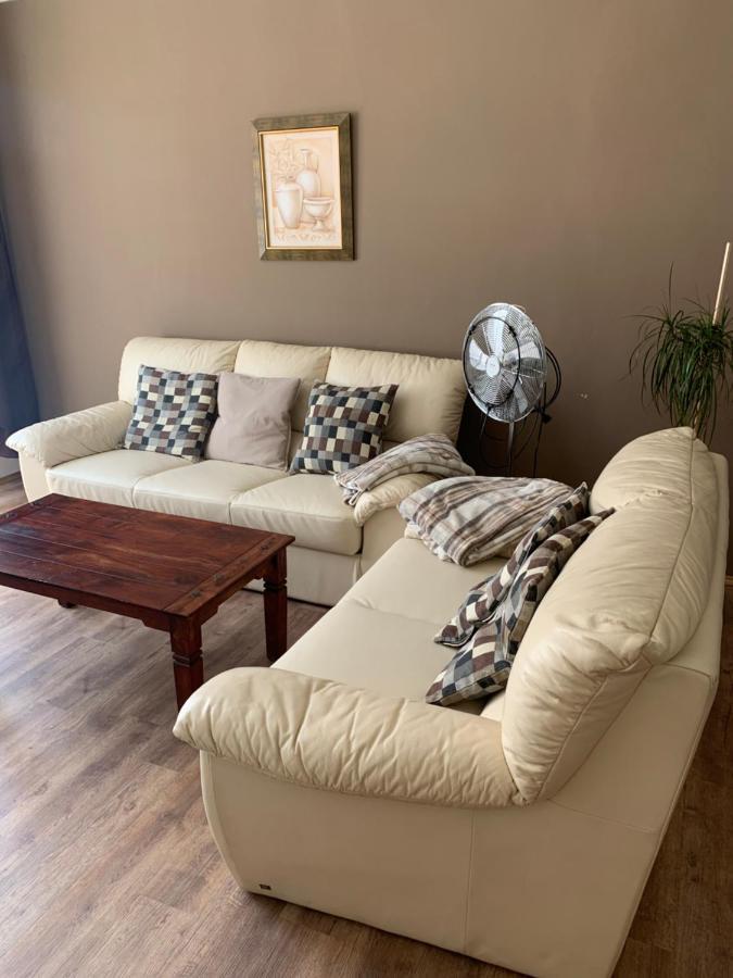 Apartamento Anenska By Charles Bridge 2 *