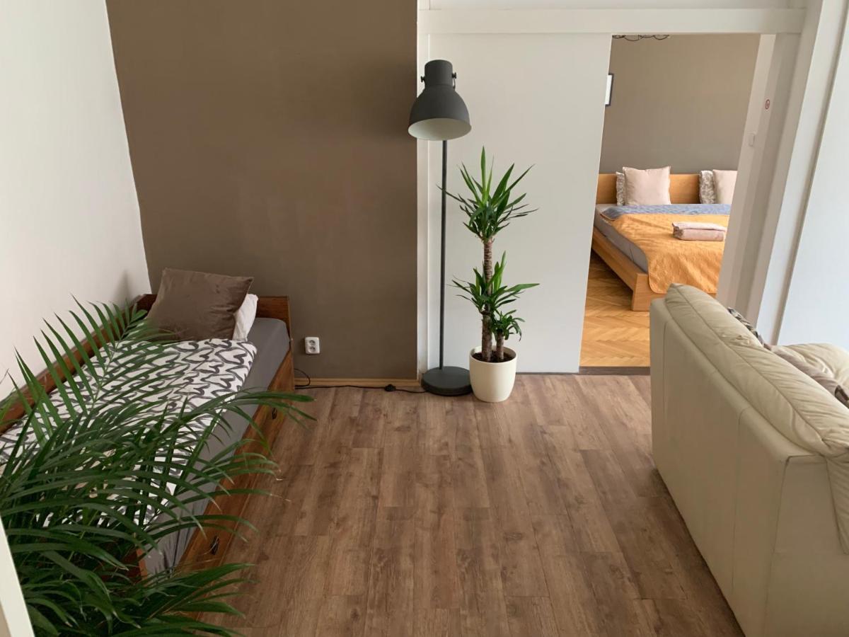 Apartamento Anenska By Charles Bridge 2 *