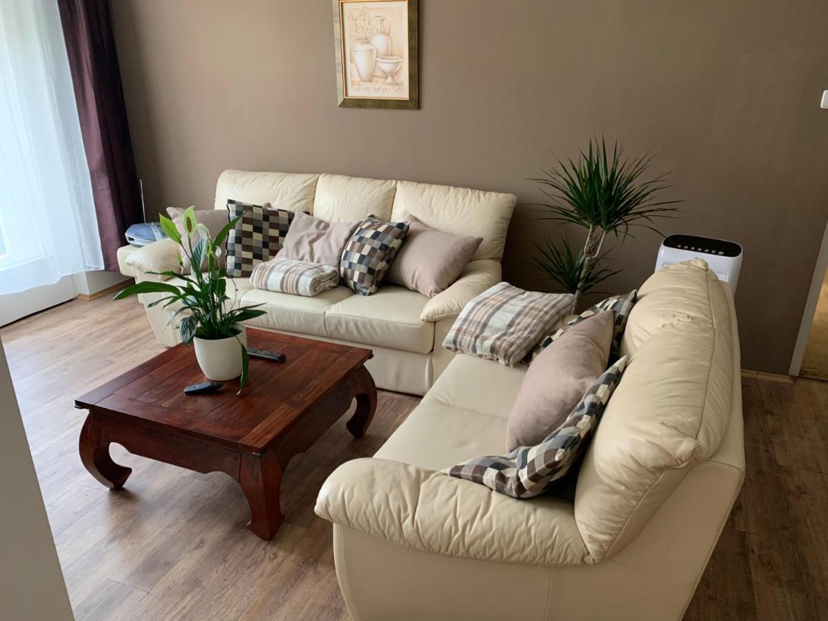 Apartamento Anenska By Charles Bridge 2 *
